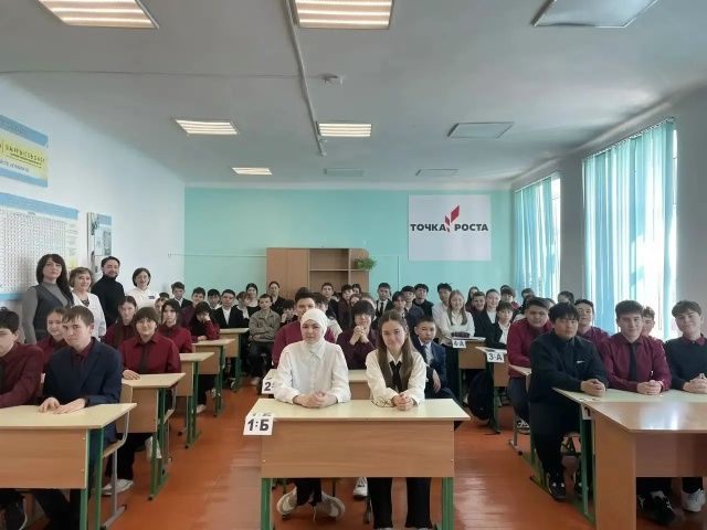 Я бы в медики пошёл: тёплая встреча с будущими врачами.