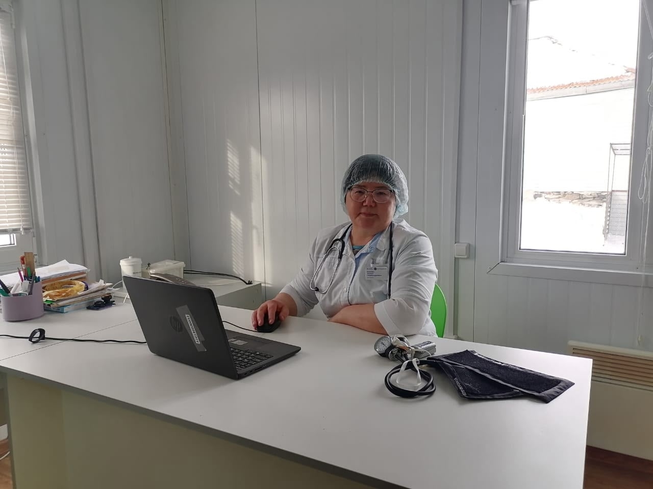 Мин үҙебеҙҙең ауыл фельдшеры Тәслимә Гәбделмөрит ҡыҙы Билаловаға ҡарата Ҙур рәхмәтемде белдергем килә.