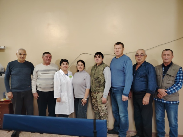  ППО Акъярская ЦРБ поздравила своих водителей с их профессиональным праздником.